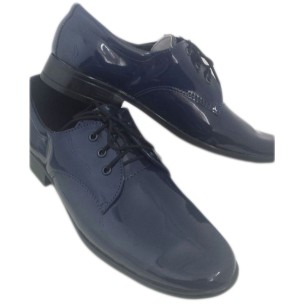 Blue lacquered shoes