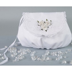 16. Torebka komunijna z ozdobą kwiatową