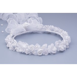 White wreath 108