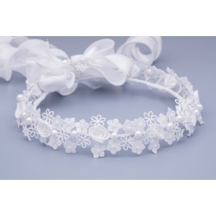 Wianek  komunijny biały z perełkami 149