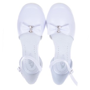Buty komunijne z ozdobna kokardą